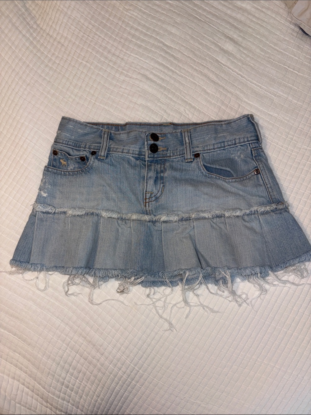 Vintage Y2K abercrombie denim ruffle mini skirt